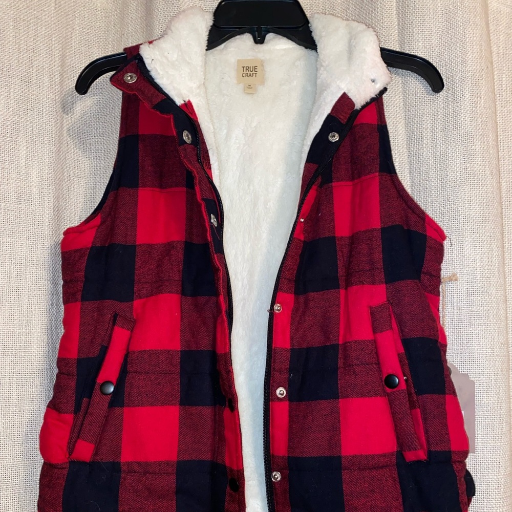 Women’s Medium Red and Black Plaid Vest